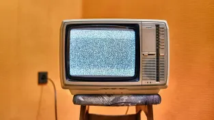 Děsivý nález v podkroví: Běžný byt vytvořil prostředí pro vytvoření skvělé mumie