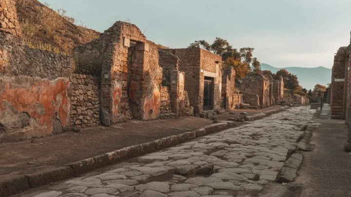 Pompeje vydaly další tragické tajemství. Pod popelem Vesuvu čekal téměř 2 000 let tichý příběh dvou zvířat