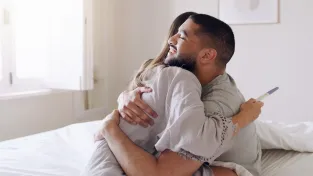 Většina párů čeká zbytečně dlouho. Kdy začít řešit problémy s početím?