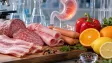 Proč vitamin C po šunce, salámu, slanině dává smysl: co ukázal nový matematický model trávení