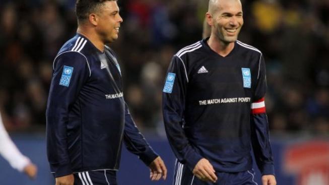 Zidane, Ronaldo a další hráči stříleli góly v Hamburku