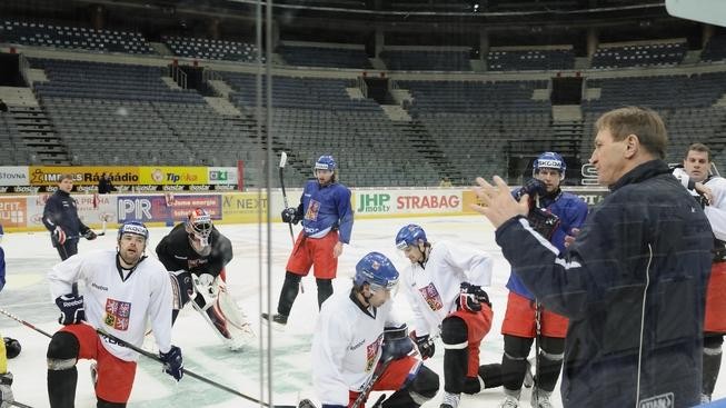 Přesilovkové góly pomohly hokejistům k výhře nad Ruskem 4:0 