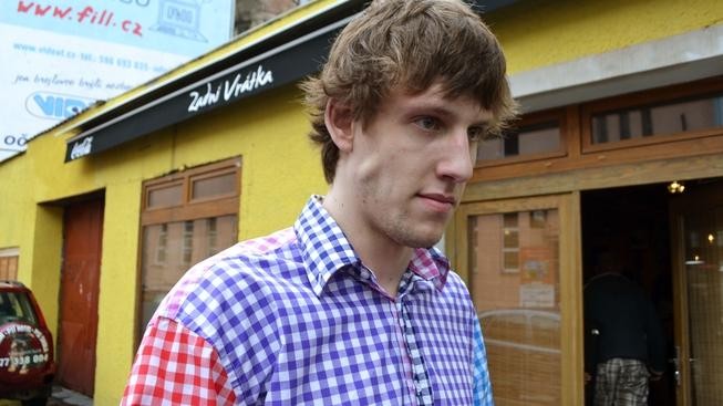 Veselý se uvedl v NBA sedmi body i parádní smečí