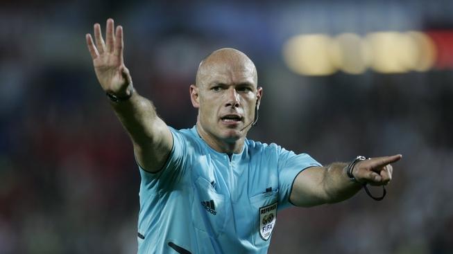 Rozhodčí Webb poškodil chybně nařízenou penaltou Sunderland