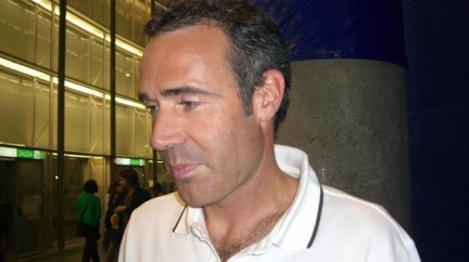 Nehrajícím kapitánem španělských tenistů je Corretja 