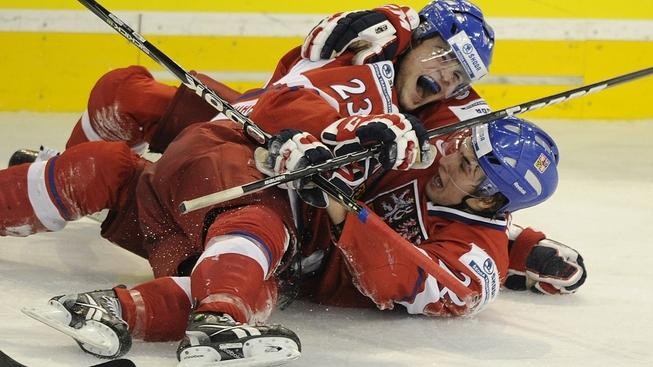 Hokejoví junioři porazili USA a postoupili do čtvrtfinále MS