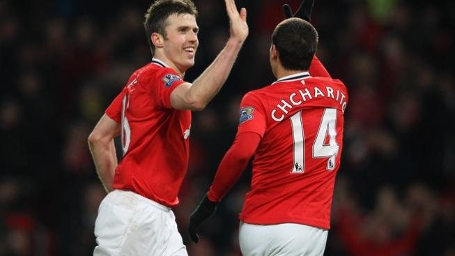 Fotbalisté Manchesteru United se dotáhli na vedoucího rivala City