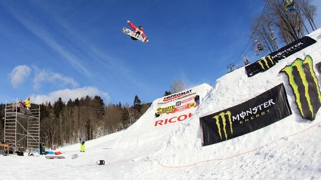 V Rejdicích ovládli snowboard nejlépe Darek Bergman a Katka Vojáčková
