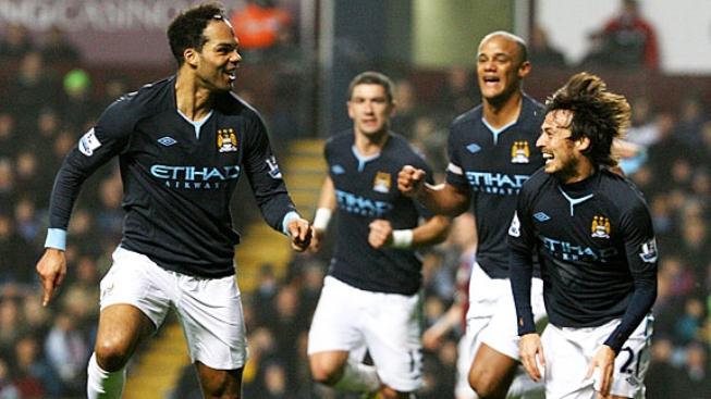 Manchester City zdolal Aston Villu a dál vede anglickou ligu