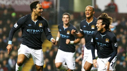 Manchester City zdolal Aston Villu a dál vede anglickou ligu