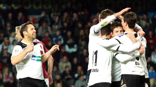 Plzeň vyhrála na Spartě 3:1 a stáhla její náskok na šest bodů