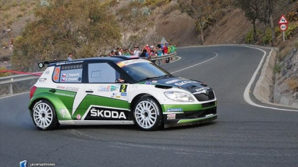 Kopecký vyhrál na Kanárských ostrovech, pomohly mu problémy lídra