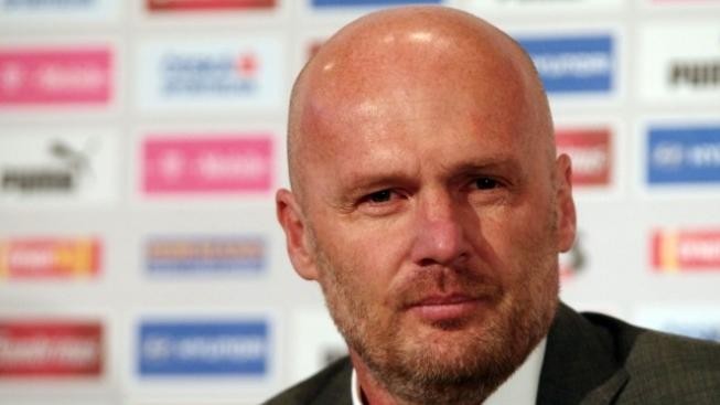 Bílek váhá v nominaci na pěti místech a těší ho forma Rosického 