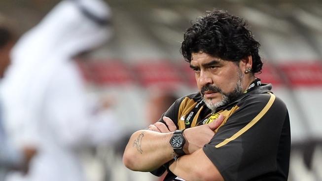 Trenér Maradona měl konflikt s fanoušky soupeře