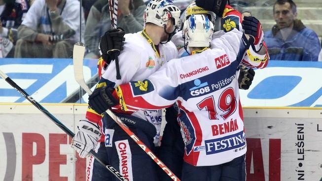 Pardubice deklasovaly Liberec 8:1 a jsou krok od finále