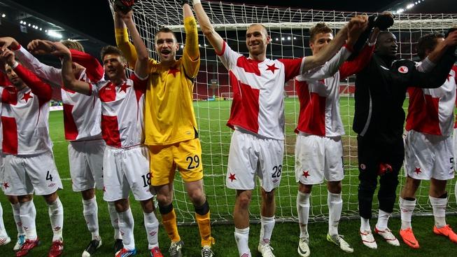 Slavia porazila Žižkov 2:0 a po deseti zápasech získala tři body