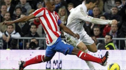 Ronaldo hattrickem sestřelil Atlético a vrátil Realu Madrid náskok