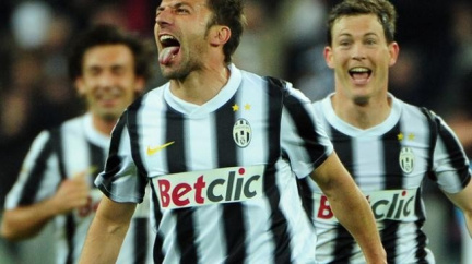 Juventus rozstřílel Novaru a uhájil náskok v čele Serie A