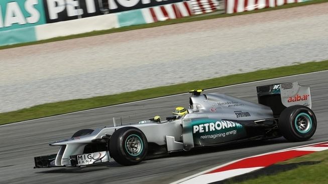 V trénincích na GP Bahrajnu F1 byl nejrychlejší Rosberg
