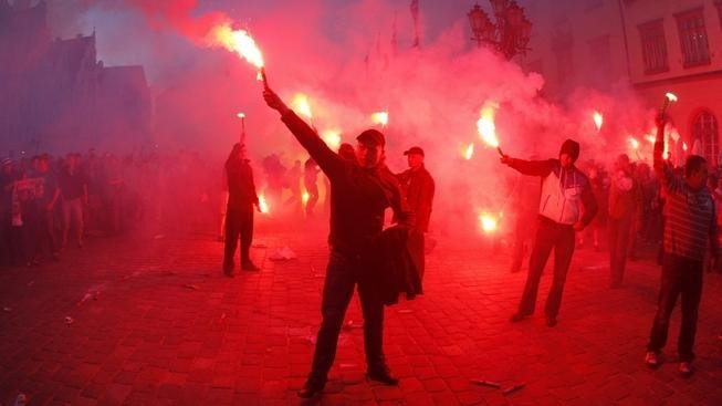 Polská policie bere přípravy vážně - Měsíc před turnajem zadržela 35 hooligans 