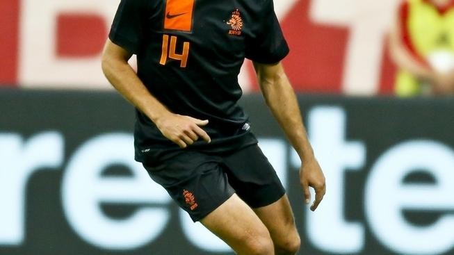 Zkušený nizozemský obránce Mathijsen je před ME zraněný