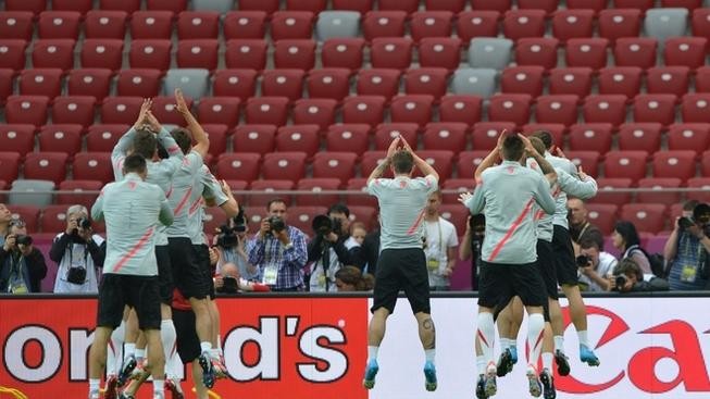 Řecko zahajuje Euro proti domácímu Polsku
