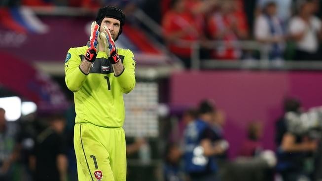 Gólman Čech: Prohráli jsme bitvu, ale válku zdaleka ne 