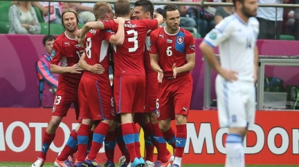 Češi porazili po skvělém úvodu Řecko 2:1, Rosický zraněn