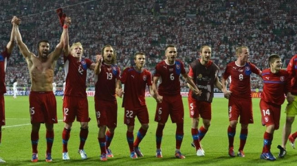 Ze skupiny A postupuje Česko a Řecko