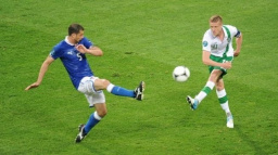 Italové porazili Irsko 2:0 a zahrají si čtvrtfinále