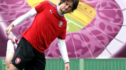 Rosický od začátku nenastoupí, bude ale na lavičce