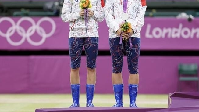 Hlaváčková s Hradeckou si došly pro stříbro v holinkách! Wimbledon jen zíral