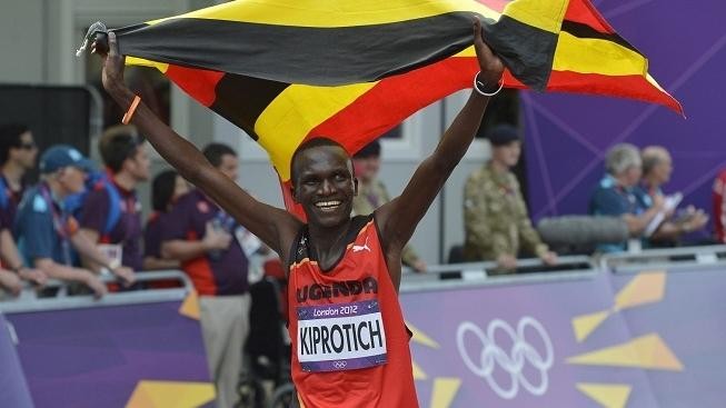 Uganďan Kiprotich je králem maratonu, Kresinger doběhl 67.