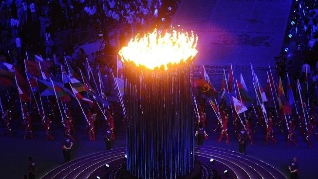 Oheň her XXX. olympiády uhasl. Štafetu přebralo brazilské Rio