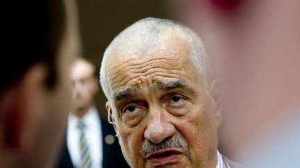 TOP 09 bude volit nové vedení strany, Schwarzenberg ani Kalousek se o svá místa nebojí