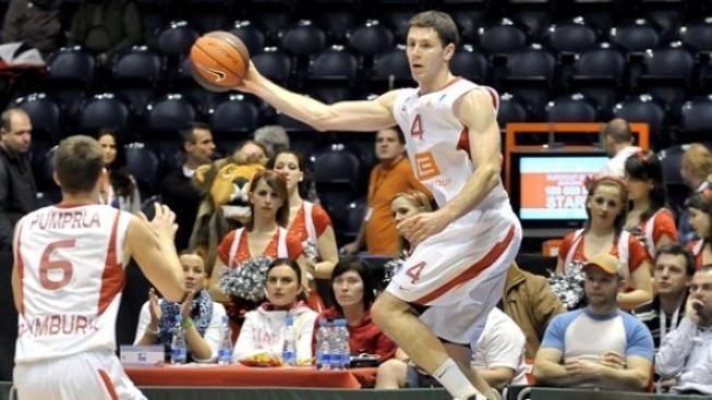 Nymburk hrál s favorizovaným CSKA vyrovnaný zápas 