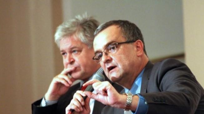 Kalousku, zneužívals pravmoci, volá Jarolím, podal i trestní oznámení