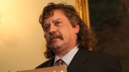 Bárta asi vyhrál Radka Johna v tombole, myslí si profesor Keller