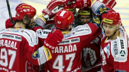 Třinec zahazoval šance, i přesto Pardubice udolal 3:2  