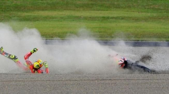  Rossi má z japonské GP zlomený malíček 
