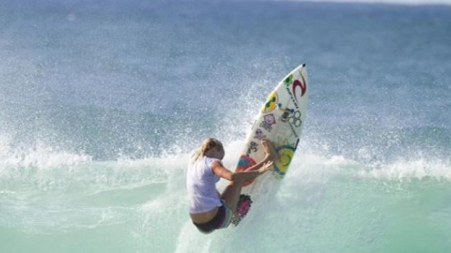 Životní styl, nebo póza? Surfing bude na Havaji středoškolským sportem 