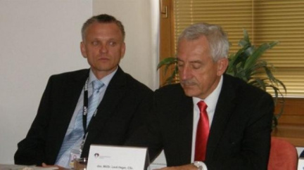 Ministr Heger odvolá obžalovaného šéfa fakultní nemocnice Maráčka 