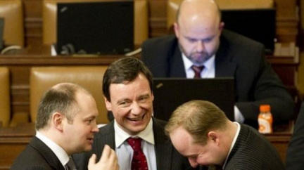 Rath rozdává další urážky. Tentokrát to odnesl poslanec Bendl