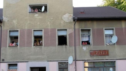Drsně proti Romům i u Jílkové: Znásilnili, kradou a nepracují