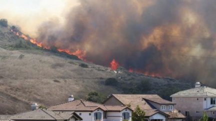 Severovýchod ostrova Ibiza je v plamenech 