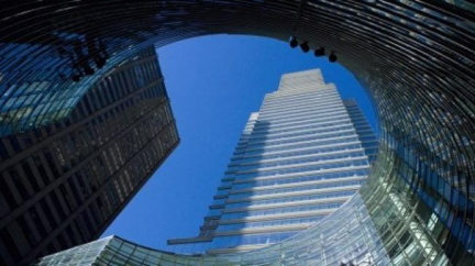 Skleněné věže na Manhattanu - smrt 90.000 ptáků ročně