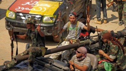 Libyjští povstalci zahájili postup ke Kaddáfího baště 