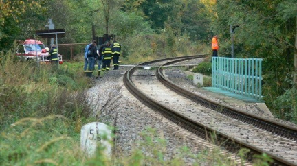 Nešťastná tragedie: Šestiletý hošík skončil na svém bicyklu pod vlakem