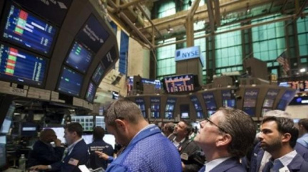 Evropské akcie kvůli strachu z krachu Řecka nejníže za 26 měsíců