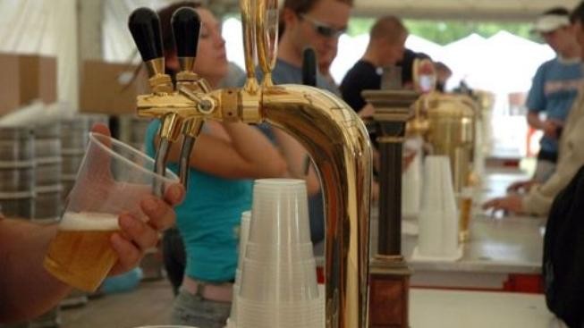 Vyražte si do Varšavy (nejen) za pivem, jen pozor na tátu s mámou!